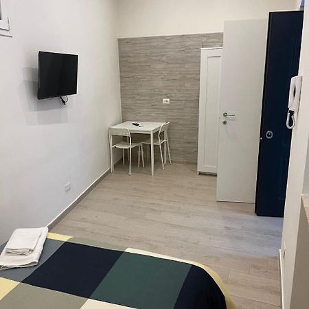 Hotel La Dimora Di Angelo 2 à Bari Extérieur photo